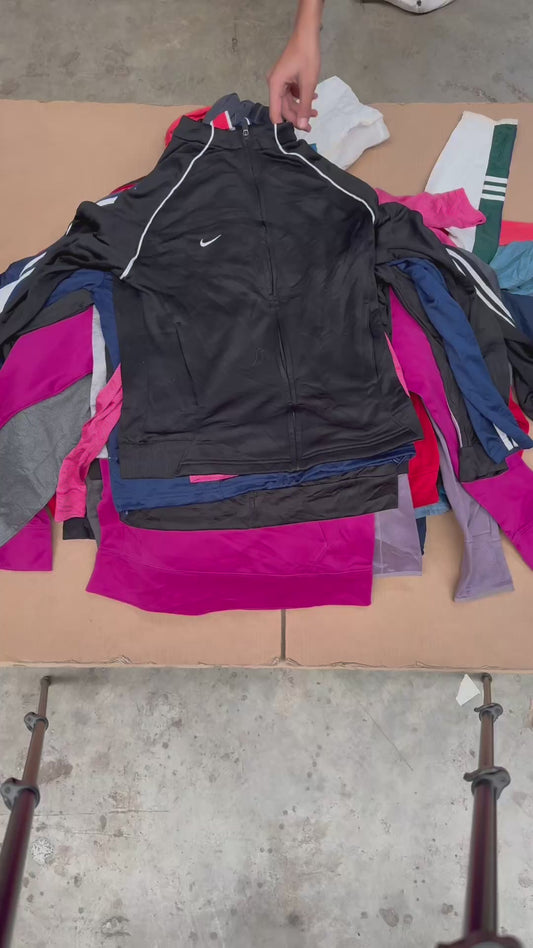 BULK 266 - 30 VESTES MIX PETITES TAILLES