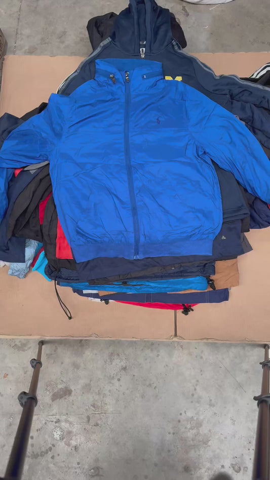 BULK 264 - 40 VESTES MIX PETITES TAILLES