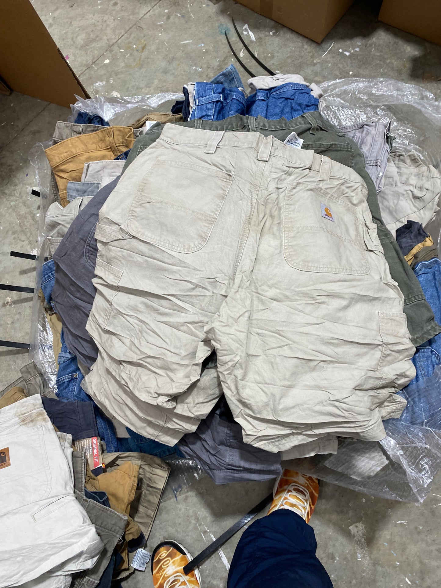 BOX VINTAGE - X25 SHORTS CARHARTT [GRADE A & B]