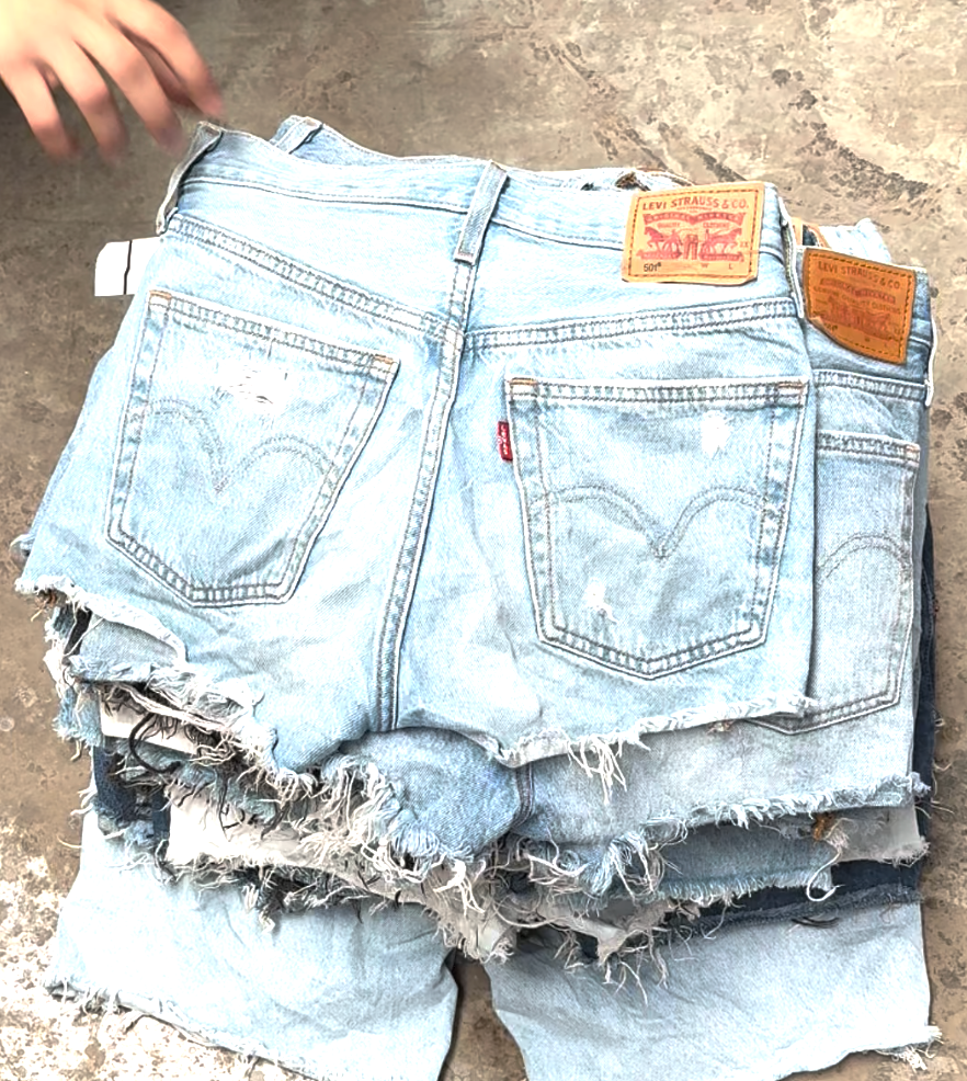 BULK 30 - 38 MINI SHORT LEVIS 501