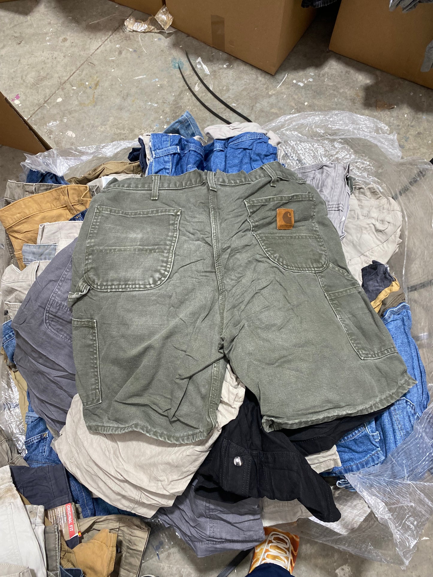 BOX VINTAGE - X25 SHORTS CARHARTT [GRADE A & B]