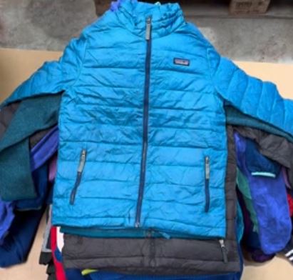 BULK 1 - 52 VESTES TNF PATAGONIA