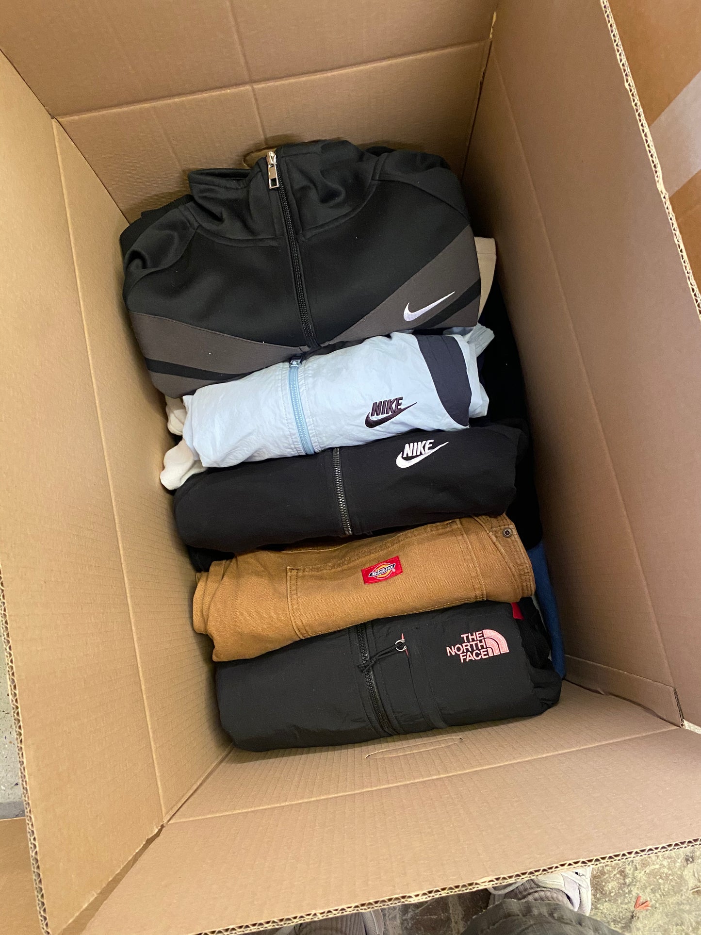 BOX - VINTED RESELLER